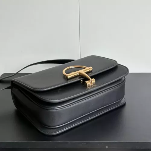 Cheap Gucci AAA Quality Messenger Bags For Women #1389425 Replica Wholesale [$82.00 USD] [ITEM#1389425] on Replica Gucci AAA Quality Messenger Bags