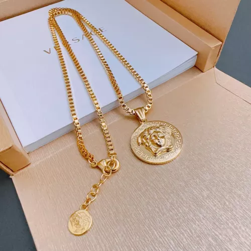 Cheap Versace Necklaces #1389514 Replica Wholesale [$39.00 USD] [ITEM#1389514] on Replica Versace Necklaces