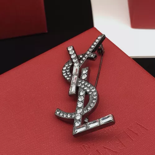 Cheap Yves Saint Laurent Brooches For Women #1389541 Replica Wholesale [$29.00 USD] [ITEM#1389541] on Replica Yves Saint Laurent Brooches