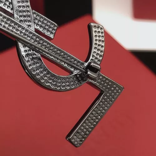 Cheap Yves Saint Laurent Brooches For Women #1389541 Replica Wholesale [$29.00 USD] [ITEM#1389541] on Replica Yves Saint Laurent Brooches