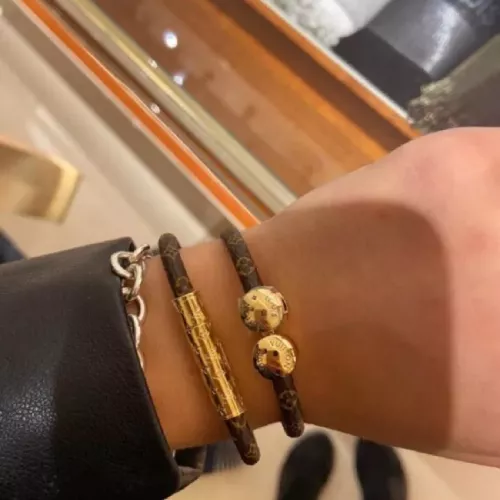 Cheap Louis Vuitton LV Bracelets #1389566 Replica Wholesale [$29.00 USD] [ITEM#1389566] on Replica Louis Vuitton LV Bracelets