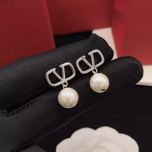 Cheap Valentino Earrings For Women #1389632 Replica Wholesale [$27.00 USD] [ITEM#1389632] on Replica Valentino Earrings