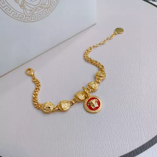 Cheap Versace Bracelets #1389878 Replica Wholesale [$45.00 USD] [ITEM#1389878] on Replica Versace Bracelets