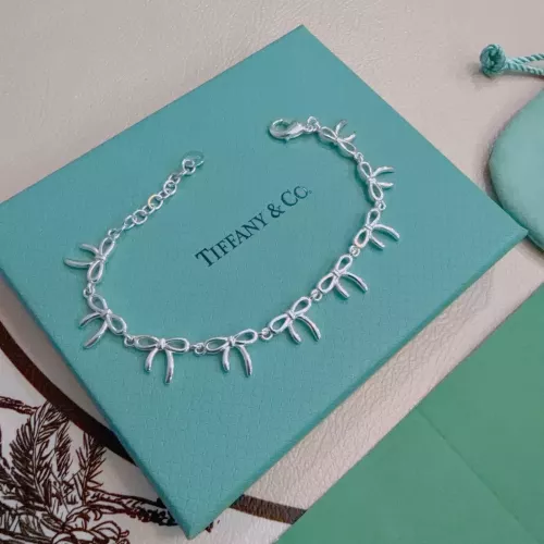 Tiffany Bracelets #1389976
