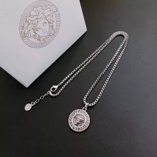 Cheap Versace Necklaces #1390045 Replica Wholesale [$42.00 USD] [ITEM#1390045] on Replica Versace Necklaces