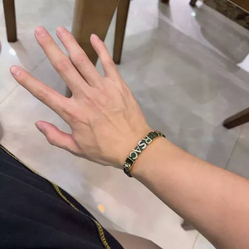 Cheap Versace Bracelets #1390110 Replica Wholesale [$42.00 USD] [ITEM#1390110] on Replica Versace Bracelets