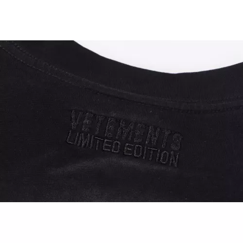 Cheap VETEMENTS T-Shirts Short Sleeved For Unisex #1390221 Replica Wholesale [$36.00 USD] [ITEM#1390221] on Replica VETEMENTS T-Shirts