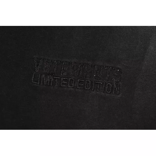 Cheap VETEMENTS T-Shirts Short Sleeved For Unisex #1390221 Replica Wholesale [$36.00 USD] [ITEM#1390221] on Replica VETEMENTS T-Shirts