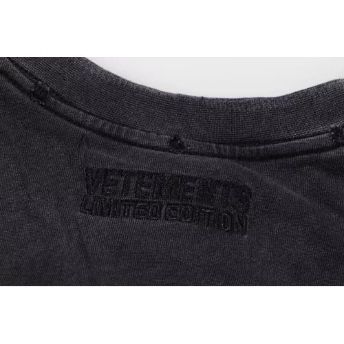 Cheap VETEMENTS T-Shirts Short Sleeved For Unisex #1390236 Replica Wholesale [$40.00 USD] [ITEM#1390236] on Replica VETEMENTS T-Shirts