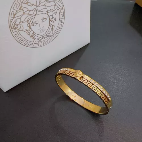 Cheap Versace Bracelets #1390243 Replica Wholesale [$42.00 USD] [ITEM#1390243] on Replica Versace Bracelets