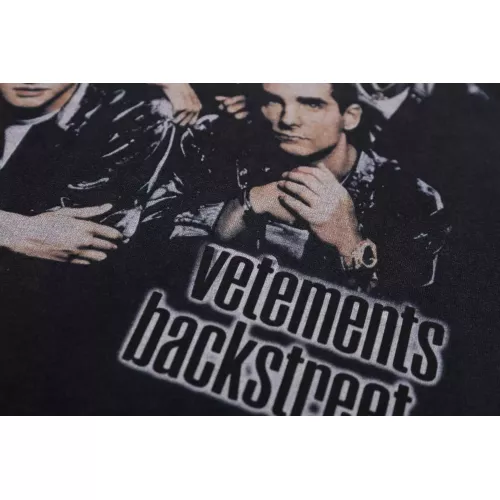 Cheap VETEMENTS T-Shirts Short Sleeved For Unisex #1390265 Replica Wholesale [$40.00 USD] [ITEM#1390265] on Replica VETEMENTS T-Shirts