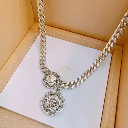 Cheap Versace Necklaces #1390267 Replica Wholesale [$56.00 USD] [ITEM#1390267] on Replica Versace Necklaces