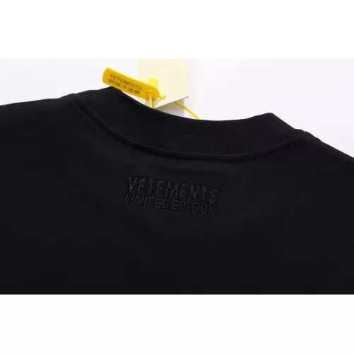 Cheap VETEMENTS T-Shirts Short Sleeved For Unisex #1390279 Replica Wholesale [$36.00 USD] [ITEM#1390279] on Replica VETEMENTS T-Shirts