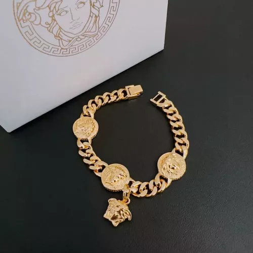 Cheap Versace Bracelets #1390287 Replica Wholesale [$60.00 USD] [ITEM#1390287] on Replica Versace Bracelets