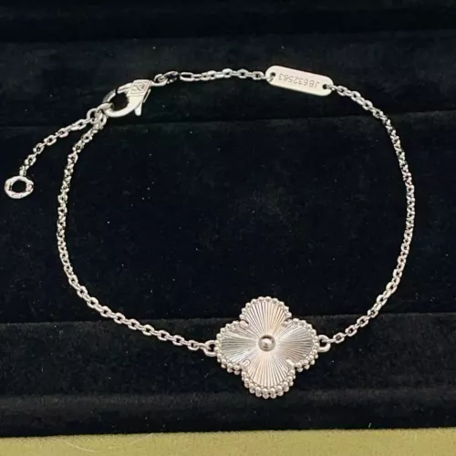 Van Cleef & Arpels Bracelets For Women #1390347