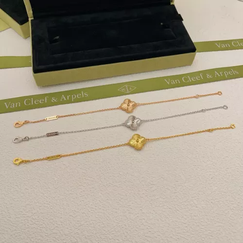 Cheap Van Cleef &amp; Arpels Bracelets For Women #1390348 Replica Wholesale [$25.00 USD] [ITEM#1390348] on Replica Van Cleef &amp; Arpels Bracelets