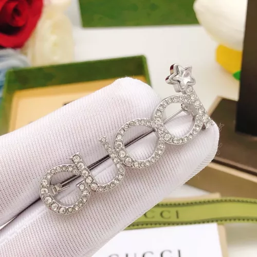 Cheap Gucci Brooches For Women #1390350 Replica Wholesale [$29.00 USD] [ITEM#1390350] on Replica Gucci Brooches