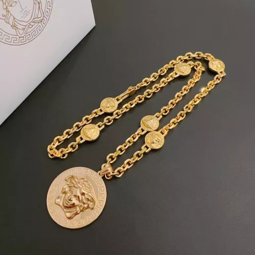 Cheap Versace Necklaces #1390362 Replica Wholesale [$64.00 USD] [ITEM#1390362] on Replica Versace Necklaces