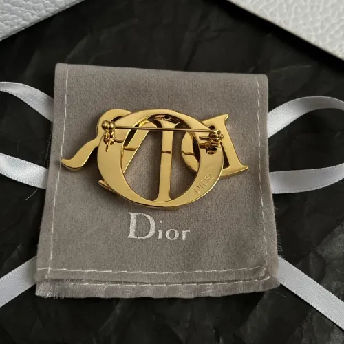 Cheap Christian Dior Brooches For Women #1390480 Replica Wholesale [$45.00 USD] [ITEM#1390480] on Replica Christian Dior Brooches