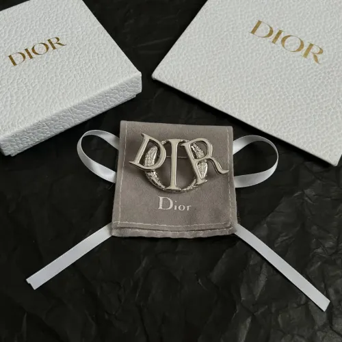 Cheap Christian Dior Brooches For Women #1390481 Replica Wholesale [$45.00 USD] [ITEM#1390481] on Replica Christian Dior Brooches