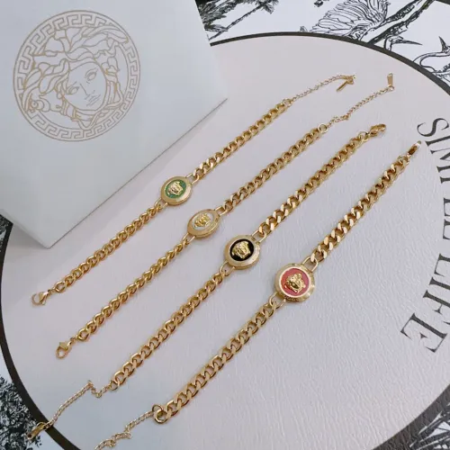 Cheap Versace Bracelets #1390572 Replica Wholesale [$39.00 USD] [ITEM#1390572] on Replica Versace Bracelets