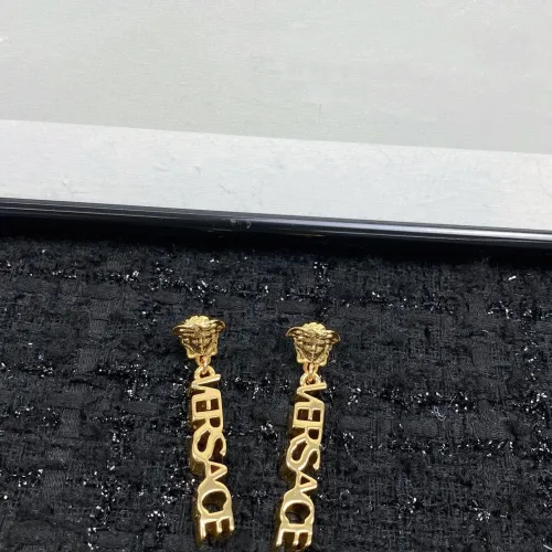 Cheap Versace Earrings For Women #1390667 Replica Wholesale [$32.00 USD] [ITEM#1390667] on Replica Versace Earrings