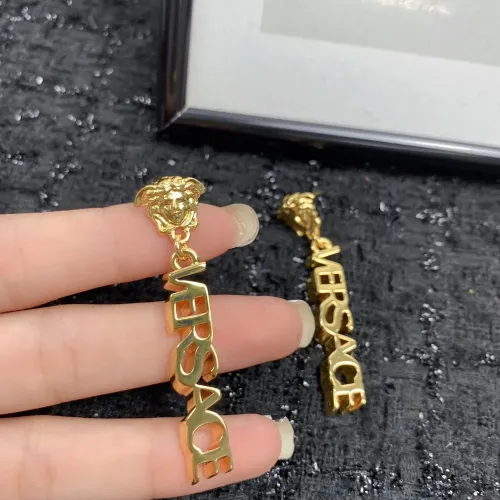 Cheap Versace Earrings For Women #1390667 Replica Wholesale [$32.00 USD] [ITEM#1390667] on Replica Versace Earrings