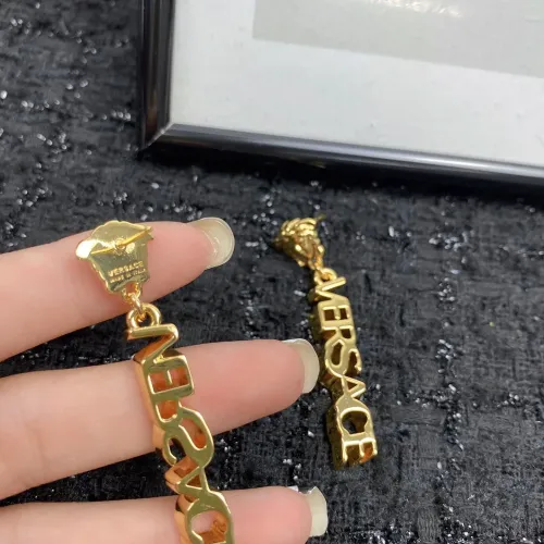 Cheap Versace Earrings For Women #1390667 Replica Wholesale [$32.00 USD] [ITEM#1390667] on Replica Versace Earrings