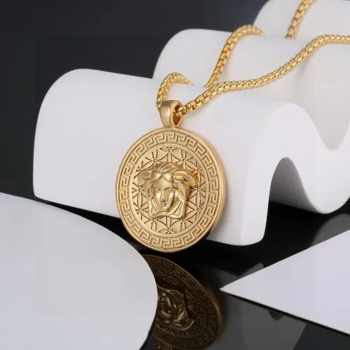 Cheap Versace Necklaces #1390695 Replica Wholesale [$29.00 USD] [ITEM#1390695] on Replica Versace Necklaces