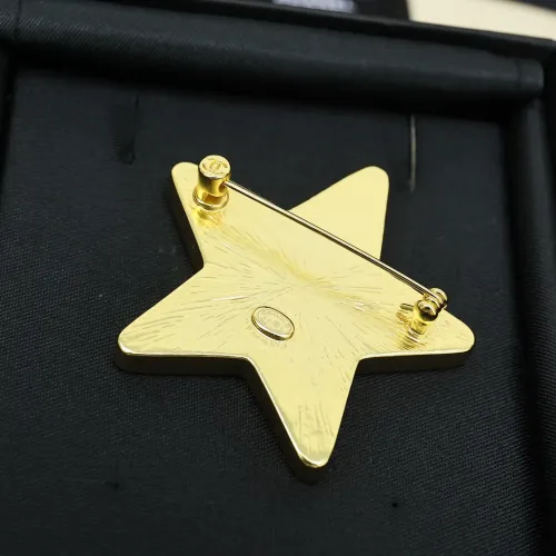 Cheap Chanel Brooches For Women #1390735 Replica Wholesale [$27.00 USD] [ITEM#1390735] on Replica Chanel Brooches