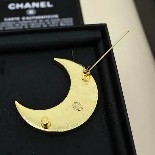 Cheap Chanel Brooches For Women #1390736 Replica Wholesale [$27.00 USD] [ITEM#1390736] on Replica Chanel Brooches