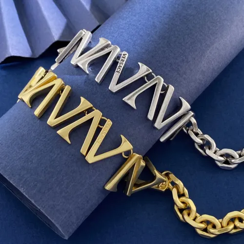 Cheap Versace Bracelets #1390925 Replica Wholesale [$32.00 USD] [ITEM#1390925] on Replica Versace Bracelets