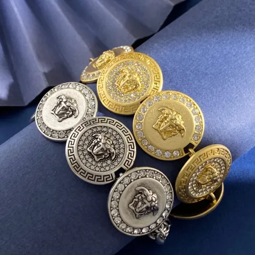 Cheap Versace Bracelets #1390928 Replica Wholesale [$34.00 USD] [ITEM#1390928] on Replica Versace Bracelets