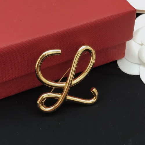Cheap LOEWE Brooches #1390942 Replica Wholesale [$27.00 USD] [ITEM#1390942] on Replica LOEWE Brooches