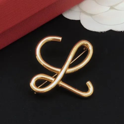 Cheap LOEWE Brooches #1390942 Replica Wholesale [$27.00 USD] [ITEM#1390942] on Replica LOEWE Brooches
