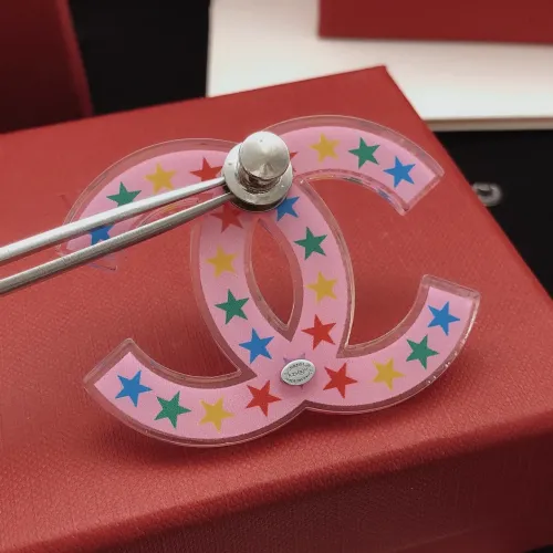 Cheap Chanel Brooches For Women #1390974 Replica Wholesale [$29.00 USD] [ITEM#1390974] on Replica Chanel Brooches