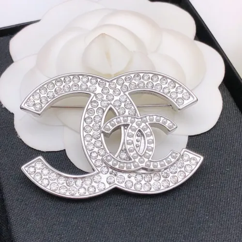 Cheap Chanel Brooches For Women #1390995 Replica Wholesale [$29.00 USD] [ITEM#1390995] on Replica Chanel Brooches