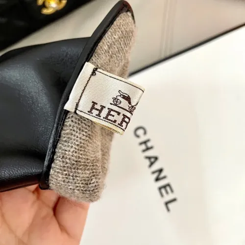 Cheap Hermes Gloves For Women #1391486 Replica Wholesale [$56.00 USD] [ITEM#1391486] on Replica Hermes Gloves