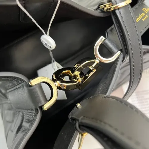 Cheap Christian Dior AAA Quality Handbags For Women #1392152 Replica Wholesale [$130.00 USD] [ITEM#1392152] on Replica Christian Dior AAA Quality Handbags