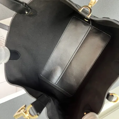 Cheap Christian Dior AAA Quality Handbags For Women #1392152 Replica Wholesale [$130.00 USD] [ITEM#1392152] on Replica Christian Dior AAA Quality Handbags