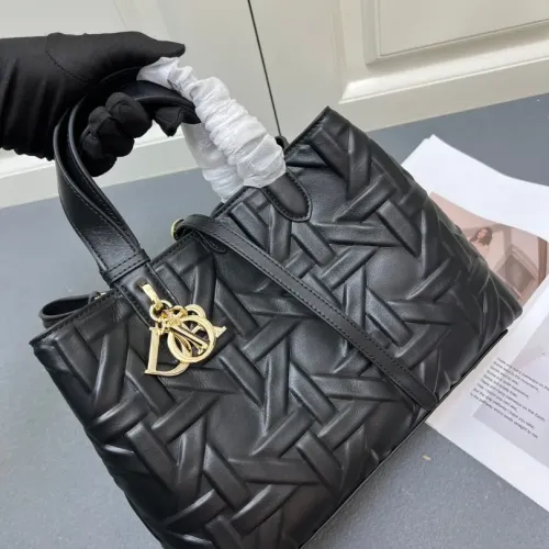Cheap Christian Dior AAA Quality Handbags For Women #1392153 Replica Wholesale [$132.00 USD] [ITEM#1392153] on Replica Christian Dior AAA Quality Handbags