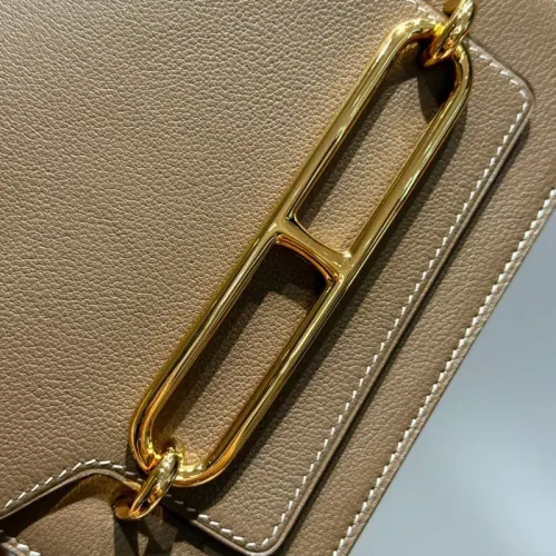 Cheap Hermes AAA Quality Messenger Bags For Women #1392472 Replica Wholesale [$98.00 USD] [ITEM#1392472] on Replica Hermes AAA Quality Messenger Bags