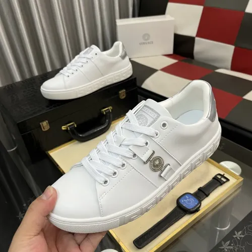 Versace Casual Shoes For Men #1392476