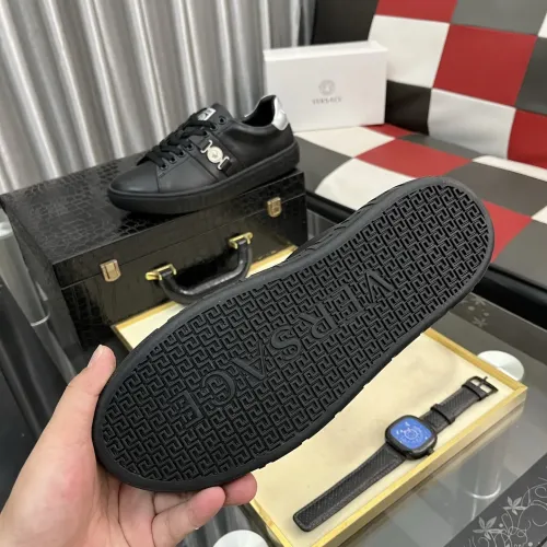 Cheap Versace Casual Shoes For Men #1392486 Replica Wholesale [$76.00 USD] [ITEM#1392486] on Replica Versace Casual Shoes