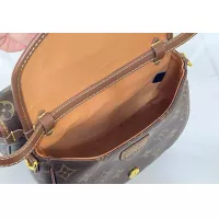 Cheap Louis Vuitton AAA Quality Messenger Bags For Women #1384258 Replica Wholesale [$68.00 USD] [ITEM#1384258] on Replica Louis Vuitton AAA Quality Messenger Bags