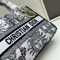 Cheap Christian Dior AAA Quality Handbags For Women #1386176 Replica Wholesale [$115.00 USD] [ITEM#1386176] on Replica Christian Dior AAA Quality Handbags