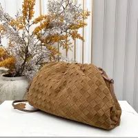 Cheap Bottega Veneta BV AAA Quality Messenger Bags For Women #1388014 Replica Wholesale [$112.00 USD] [ITEM#1388014] on Replica Bottega Veneta BV AAA Quality Messenger Bags