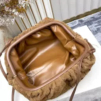 Cheap Bottega Veneta BV AAA Quality Messenger Bags For Women #1388014 Replica Wholesale [$112.00 USD] [ITEM#1388014] on Replica Bottega Veneta BV AAA Quality Messenger Bags