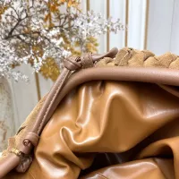 Cheap Bottega Veneta BV AAA Quality Messenger Bags For Women #1388014 Replica Wholesale [$112.00 USD] [ITEM#1388014] on Replica Bottega Veneta BV AAA Quality Messenger Bags