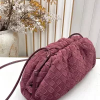 Cheap Bottega Veneta BV AAA Quality Messenger Bags For Women #1388020 Replica Wholesale [$112.00 USD] [ITEM#1388020] on Replica Bottega Veneta BV AAA Quality Messenger Bags
